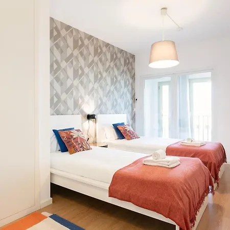 Modern 2bdr Flat In The City's Heart! Appartamento