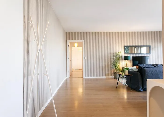 Lägenhet Modern 2bdr Flat In The City's Heart! *