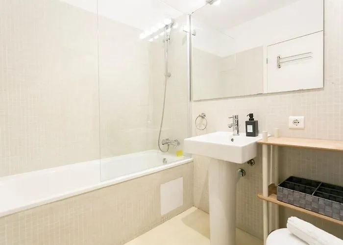 Lägenhet Modern 2bdr Flat In The City's Heart! Lisboa