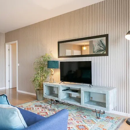 Modern 2bdr Flat In The City's Heart! * Lisbon