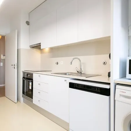 Apartment Modern 2bdr Flat In The City's Heart!